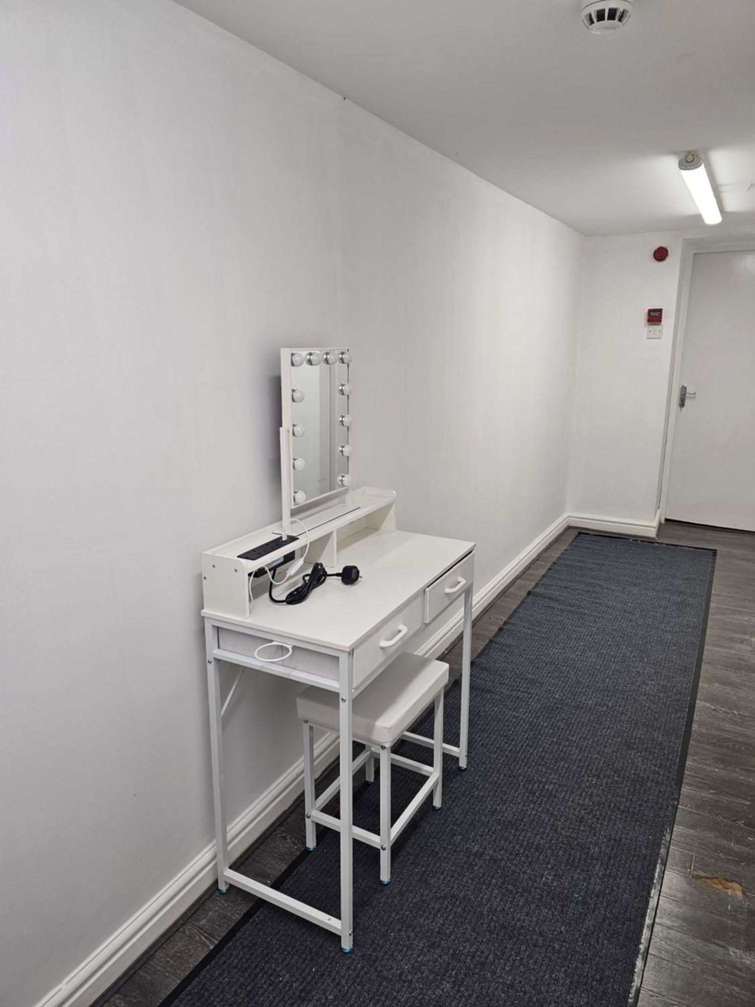 Apartment Basement Centre *